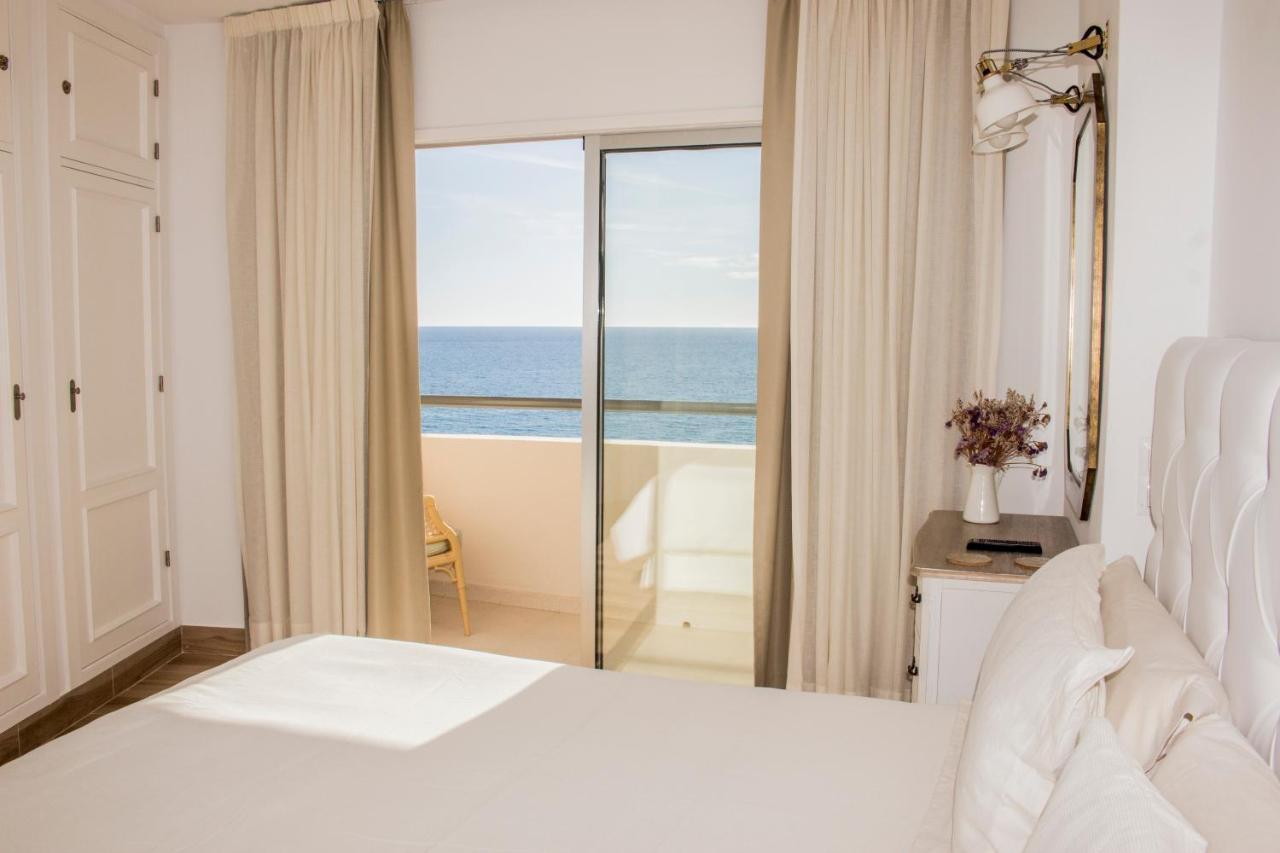 Beachfront Apartment In Fuengirola With Sea Views Esterno foto