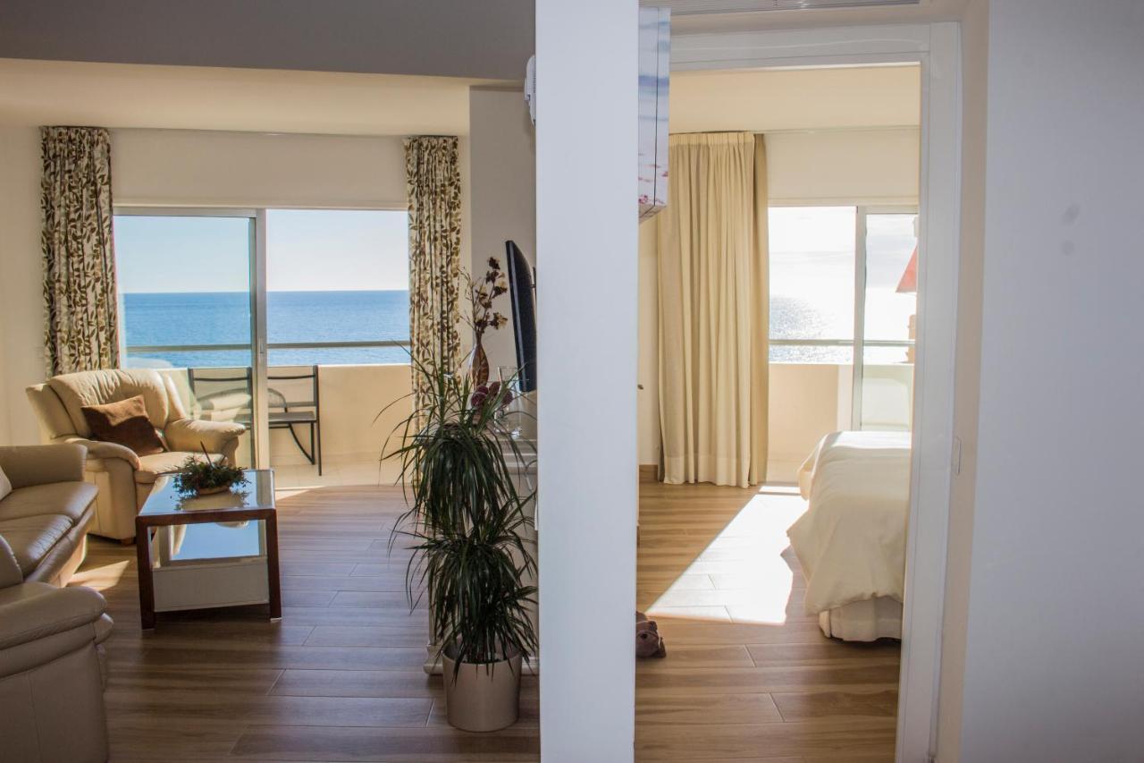 Beachfront Apartment In Fuengirola With Sea Views Esterno foto