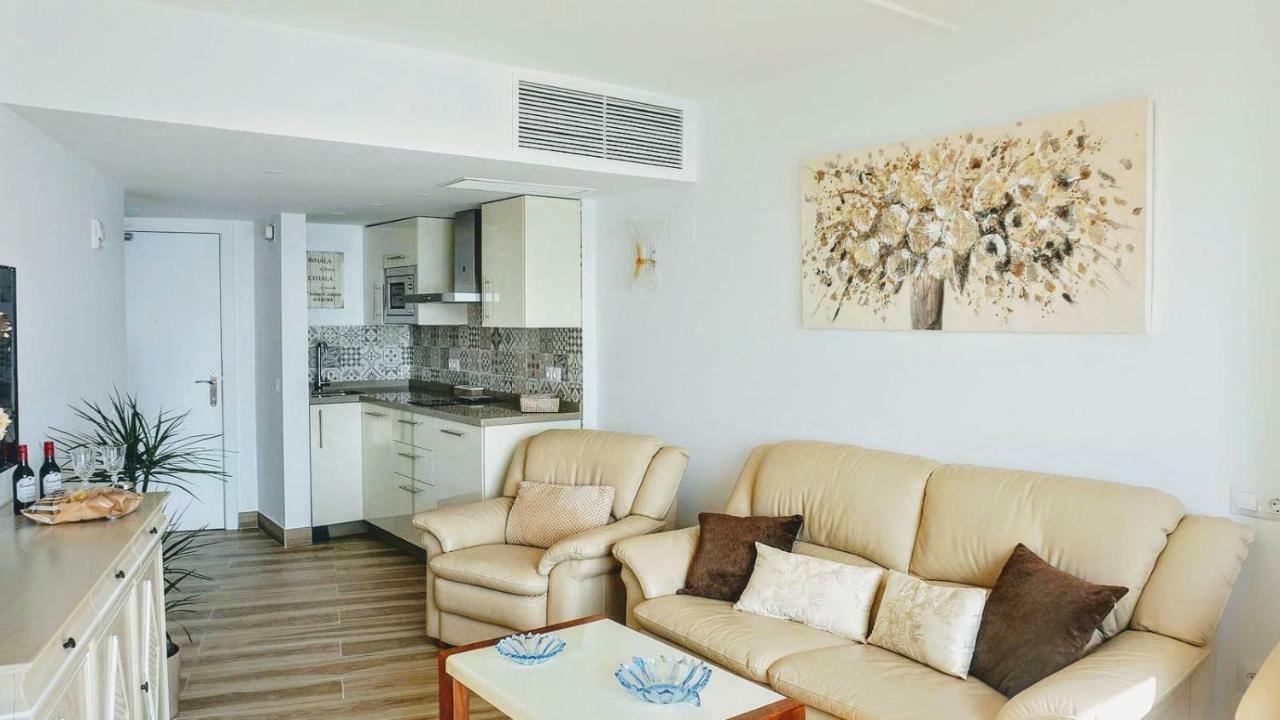 Beachfront Apartment In Fuengirola With Sea Views Esterno foto
