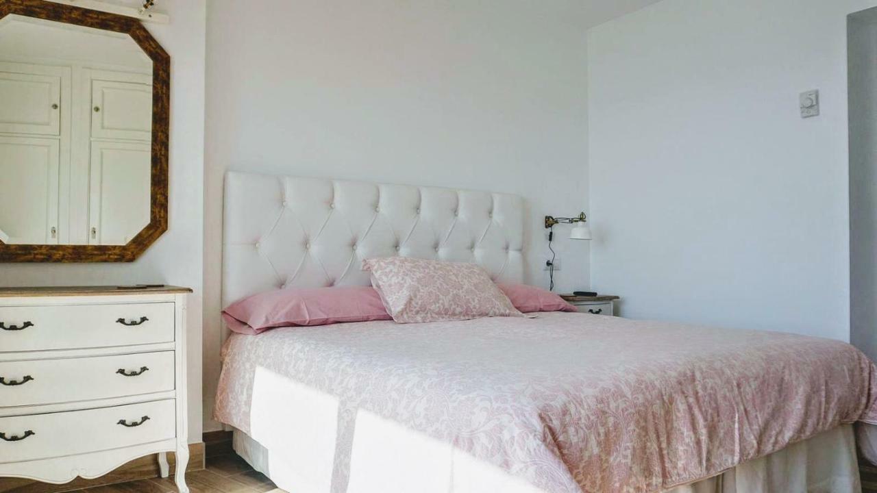 Beachfront Apartment In Fuengirola With Sea Views Esterno foto