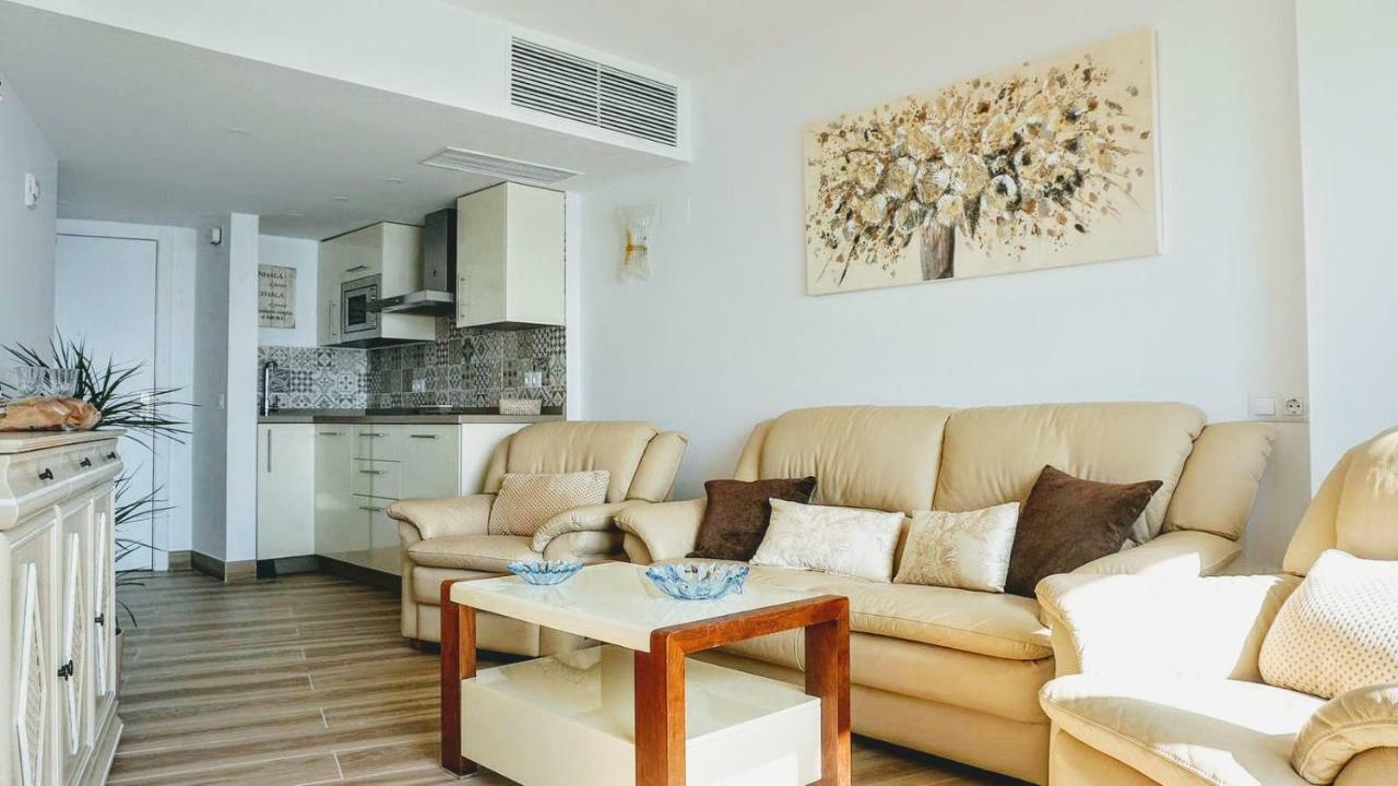 Beachfront Apartment In Fuengirola With Sea Views Esterno foto